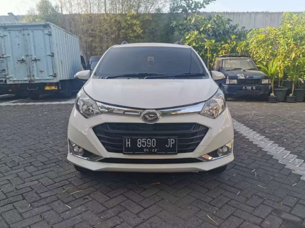 Daihatsu Sigra  R 2021 157985