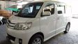 Jual Mobil Daihatsu Luxio X 2012-2