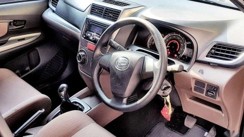 Jual Mobil Daihatsu Xenia R 2017
