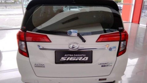 Jual Mobil Daihatsu Sigra R 2019