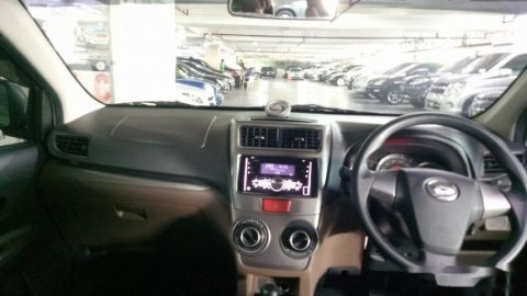 Jual Mobil Daihatsu Xenia R 2017
