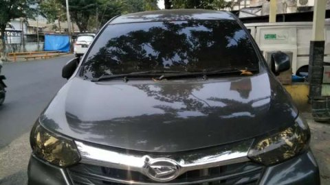 Jual Mobil Daihatsu Xenia R STD 2017