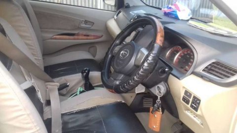 Jual Cepat Daihatsu Xenia X DELUXE 2013 di Jawa Barat