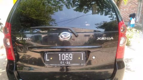 Jawa Timur, Jual cepat Daihatsu Xenia Xi 2010 murah