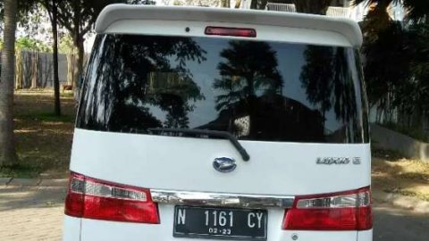 Jual mobil Daihatsu Luxio X 2013 bekas di Jawa Timur