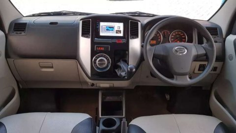 Daihatsu Luxio X 2016