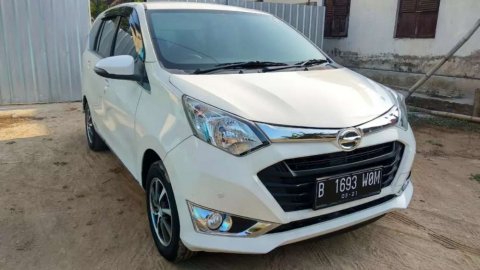 Jual mobil bekas murah Daihatsu Sigra R 2016 di Jawa Timur
