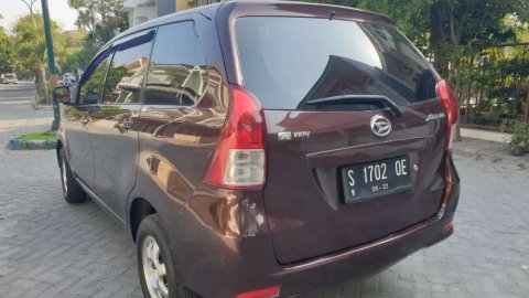 Jual mobil Daihatsu Xenia R 2012 terbaik di Jawa Timur
