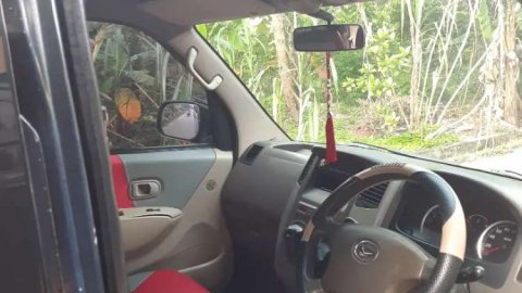 Jual mobil Daihatsu Luxio M 2011 murah di Riau
