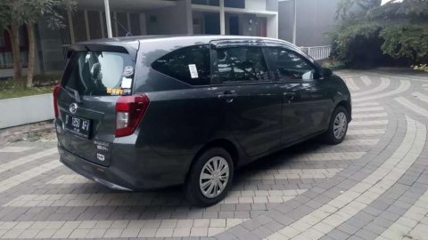 Jual Mobil Daihatsu Sigra M 2017