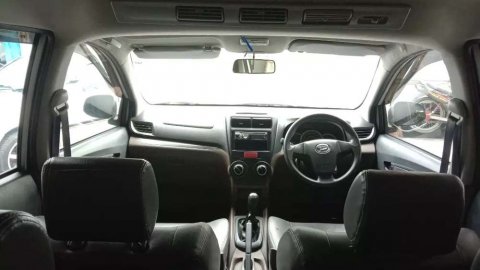 Jual Mobil Daihatsu Xenia M 2015