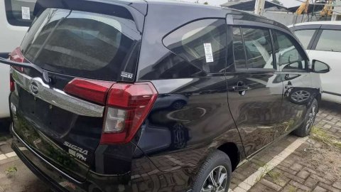 Jual Mobil Daihatsu Sigra R 2020