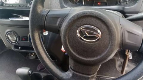 Jual Mobil Daihatsu Ayla M 2016