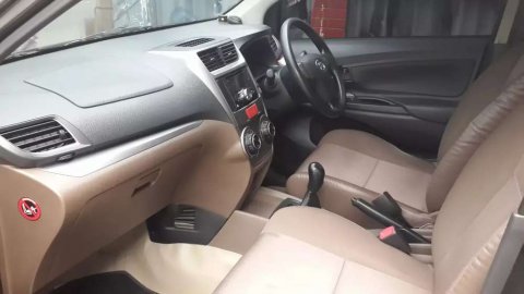 Jual Mobil Daihatsu Xenia X 2016