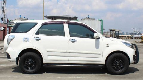 [OLX Autos] Daihatsu Terios 1.5 X Bensin A/T 2017 Putih