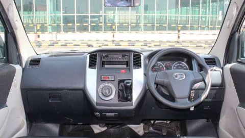 [OLXAutos] Daihatsu Luxio 1.5 D Bensin M/T 2018 Silver