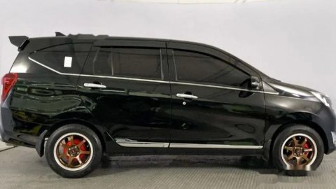 2016 Daihatsu Sigra R Deluxe MPV