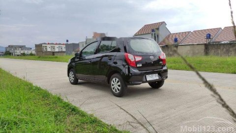 2017 Daihatsu Ayla M Hatchback