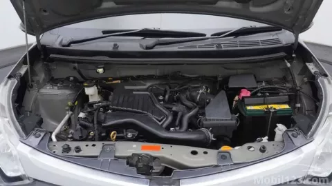 2017 Daihatsu Sigra R Deluxe MPV