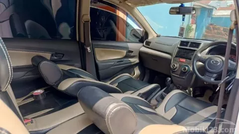 2014 Daihatsu Xenia D PLUS MPV